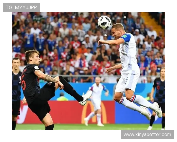 足球明星训练穿搭大曝光 球场外的时尚风采与运动潮流趋势 足球明星训练穿搭大曝光 球场外的时尚风采与运动潮流趋势